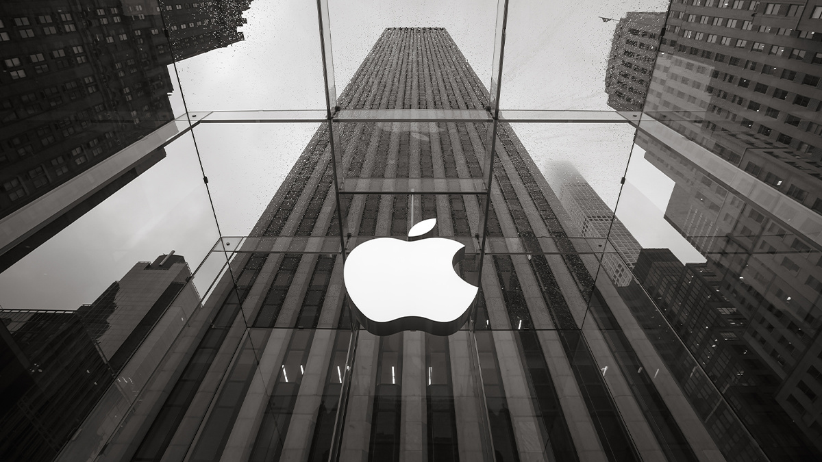 Apple awarded $100k bug bounty to a researcher